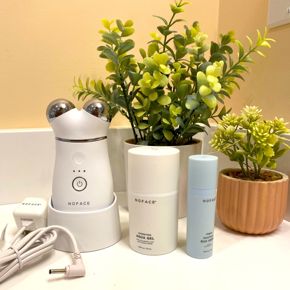 NuFACE Trinity+ Device